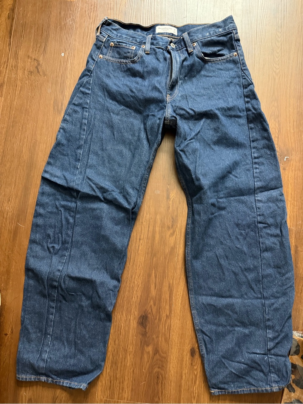 Abercrombie & Fitch Mid Rise Barrel Jeans in Dark Blue Denim